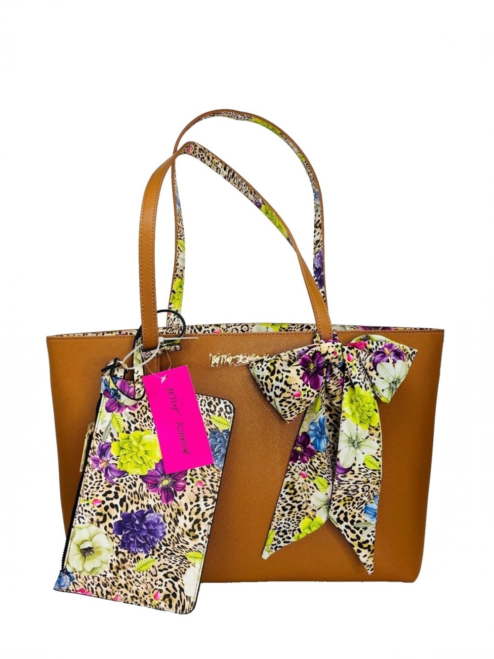 COMING SOON
Betsey Johnson Zaria Tote w\Scarf & Wristlet